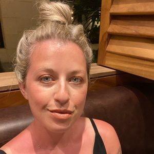 Meet your Posher, Kelli